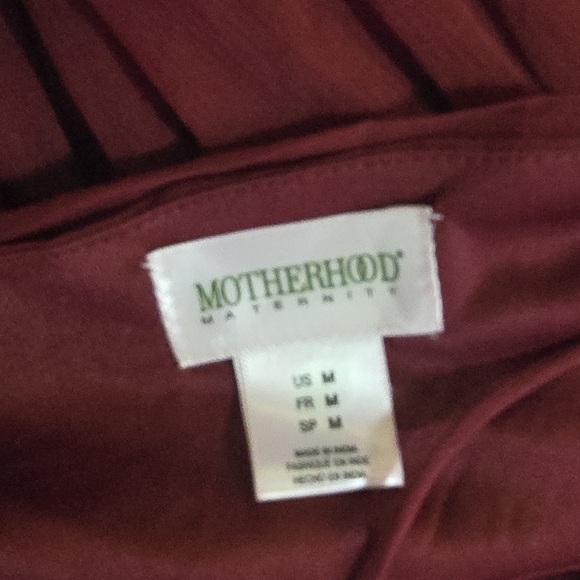 NWOT motherhood maternity burgundy gown size medium - Picture 5 of 5
